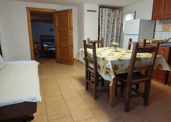 Orban Apartman 酒店