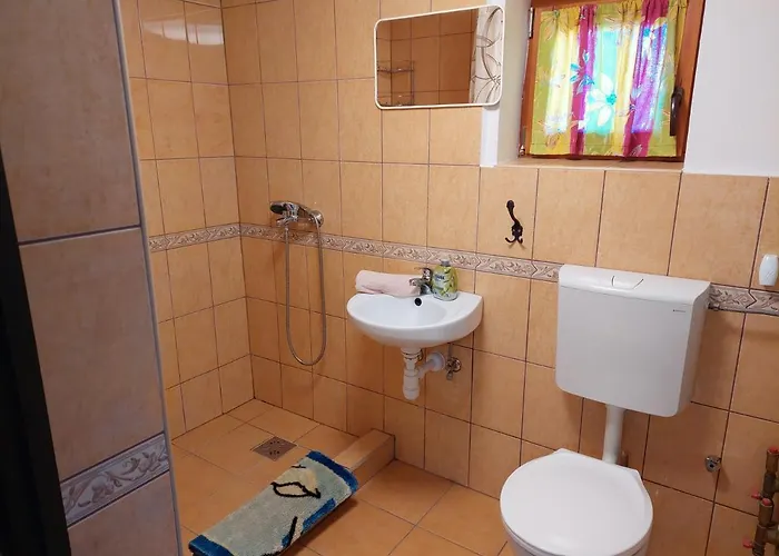 Orban Apartman 酒店